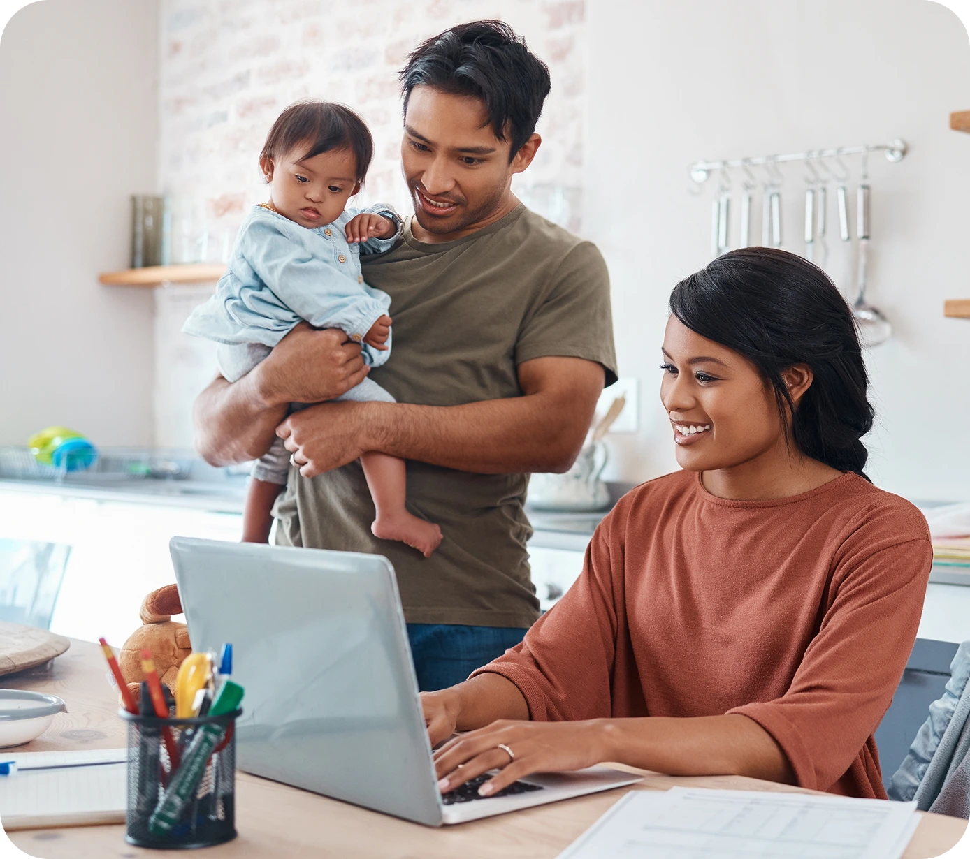 Parent studying with family