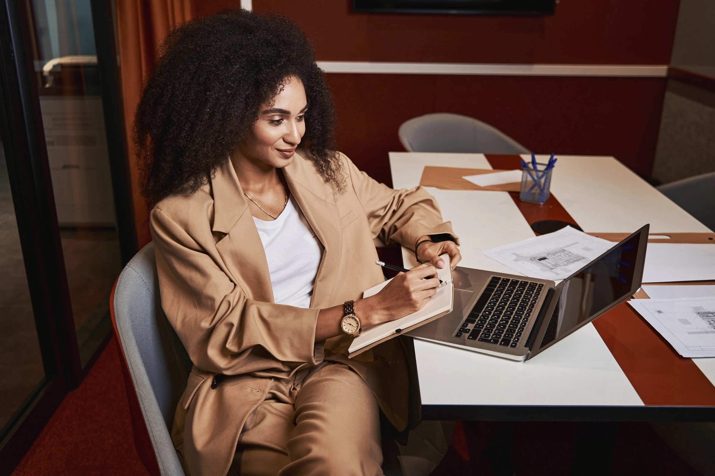 How to balance an online MBA with a full-time job: Practical insights for working parents and professionals